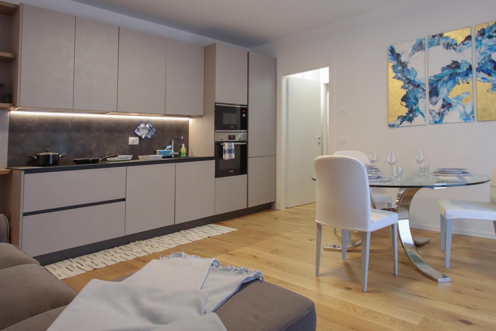 Appartamento Casa Ardo Wifi & Free Parking In Lecco Center Esterno foto