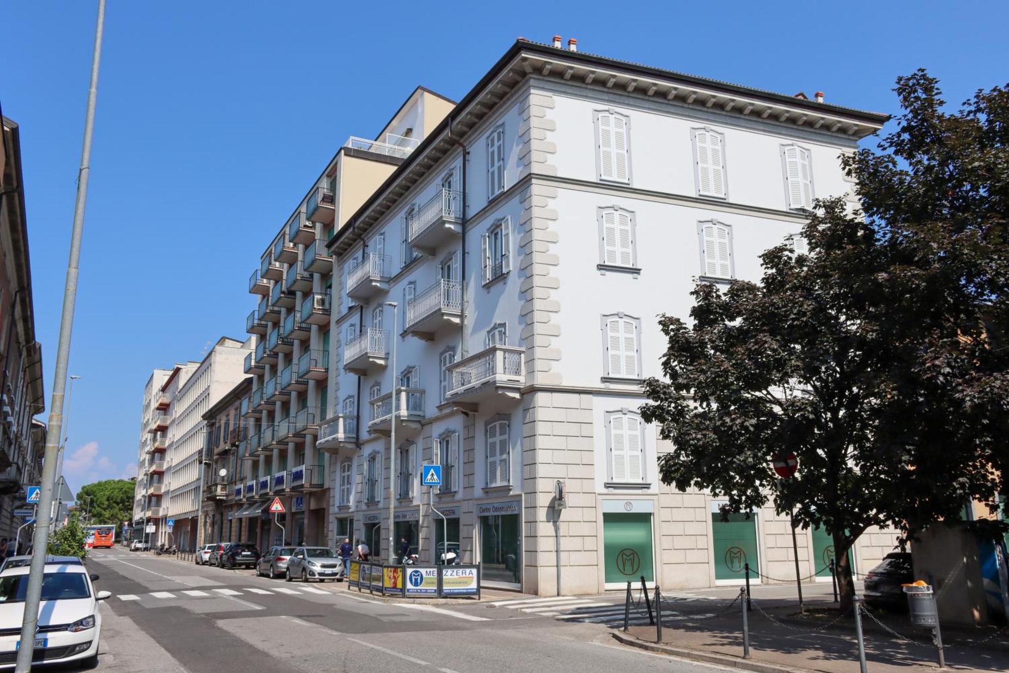 Appartamento Casa Ardo Wifi & Free Parking In Lecco Center Esterno foto