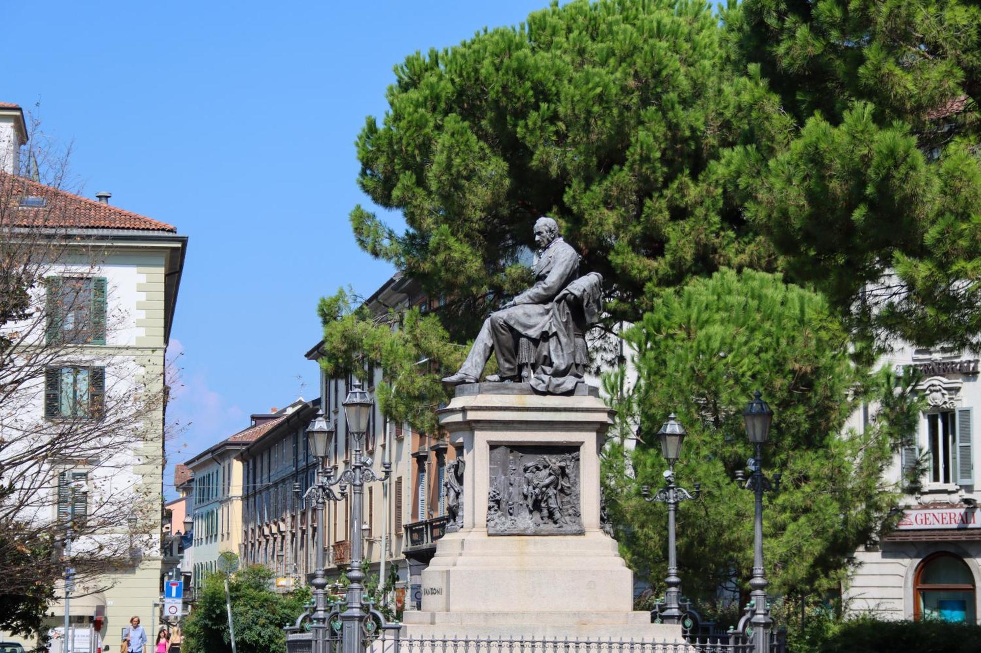 Appartamento Casa Ardo Wifi & Free Parking In Lecco Center Esterno foto