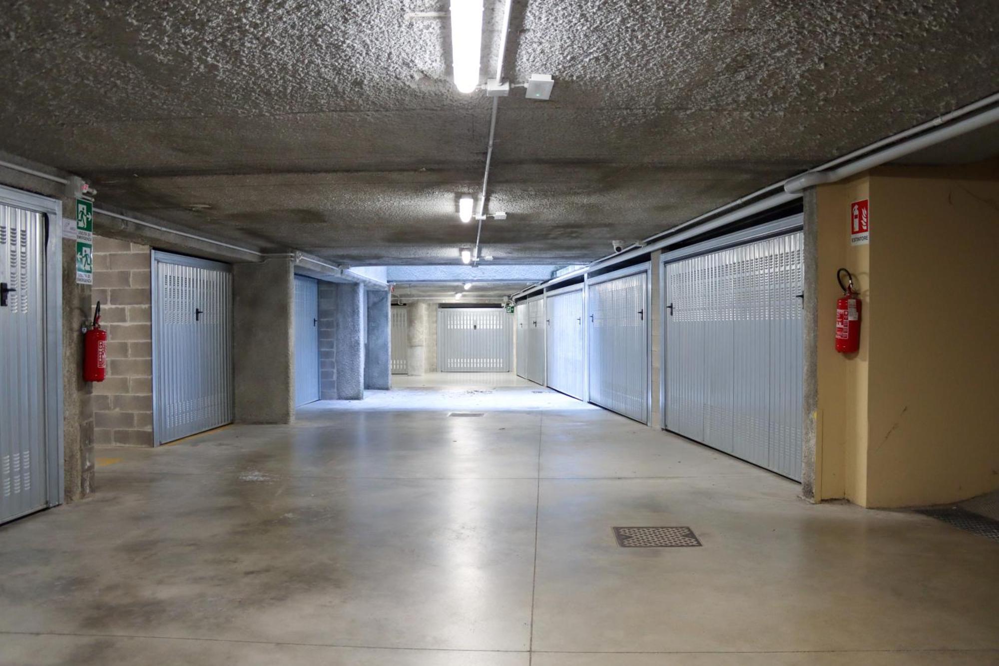 Appartamento Casa Ardo Wifi & Free Parking In Lecco Center Esterno foto