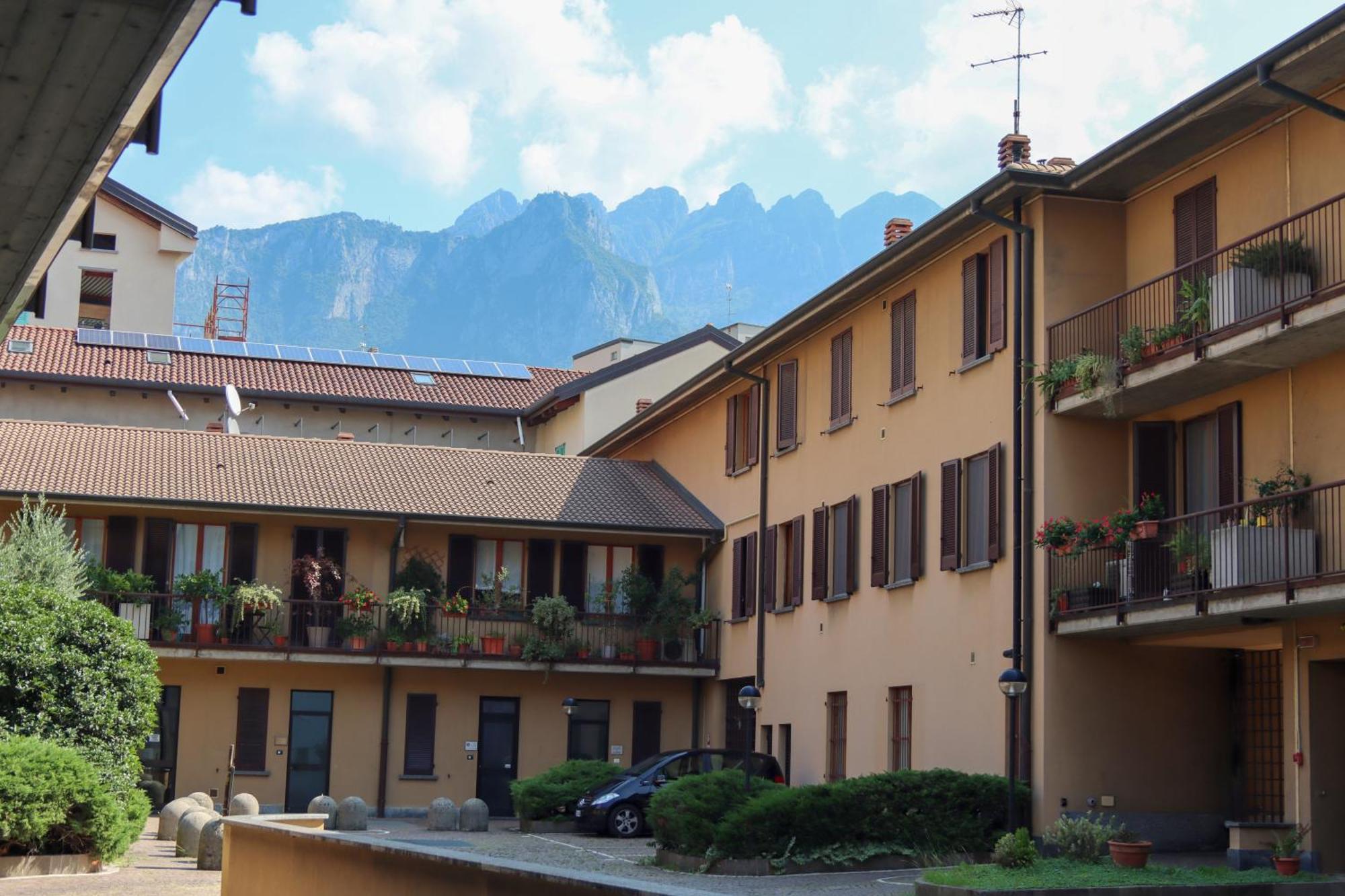 Appartamento Casa Ardo Wifi & Free Parking In Lecco Center Esterno foto