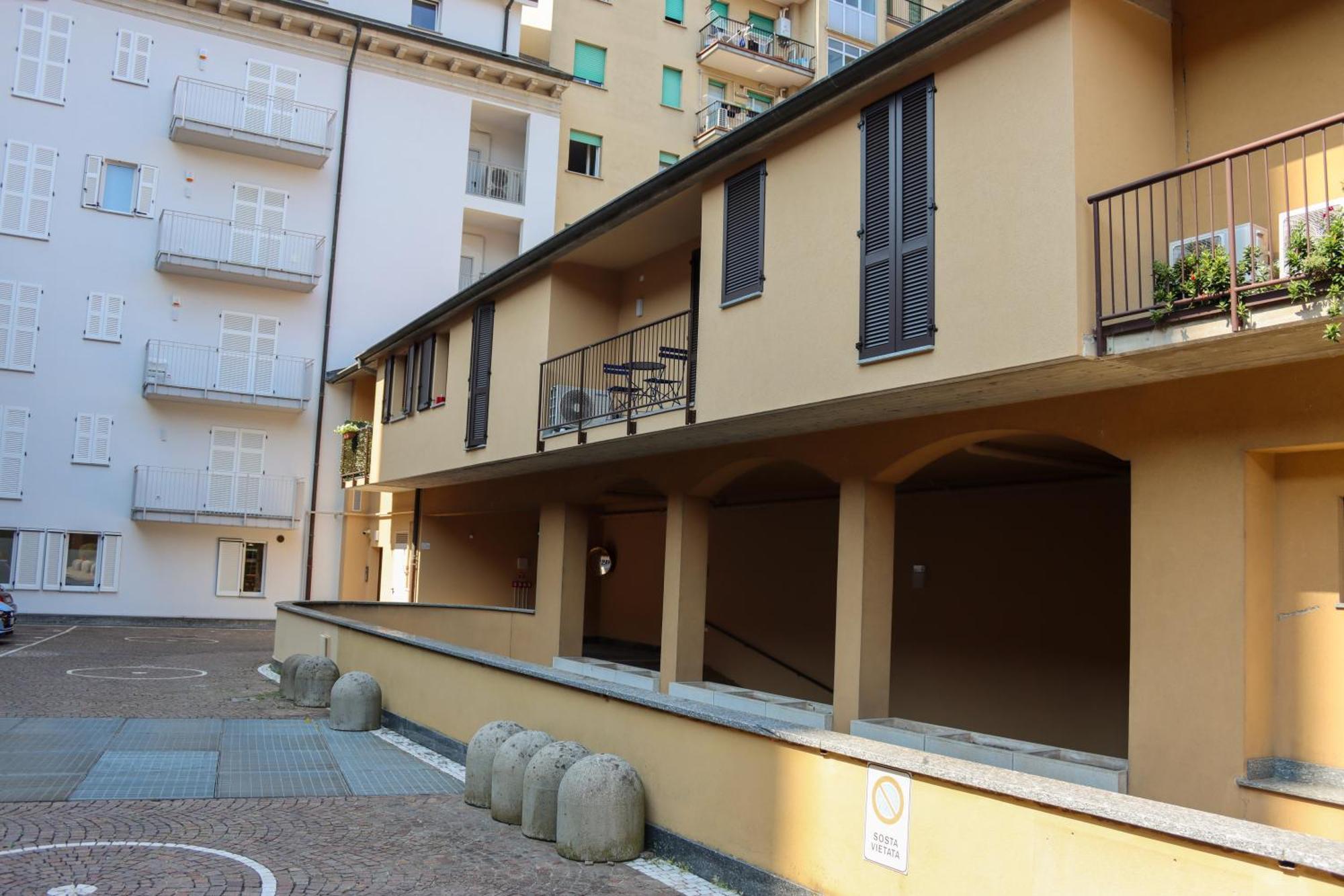 Appartamento Casa Ardo Wifi & Free Parking In Lecco Center Esterno foto