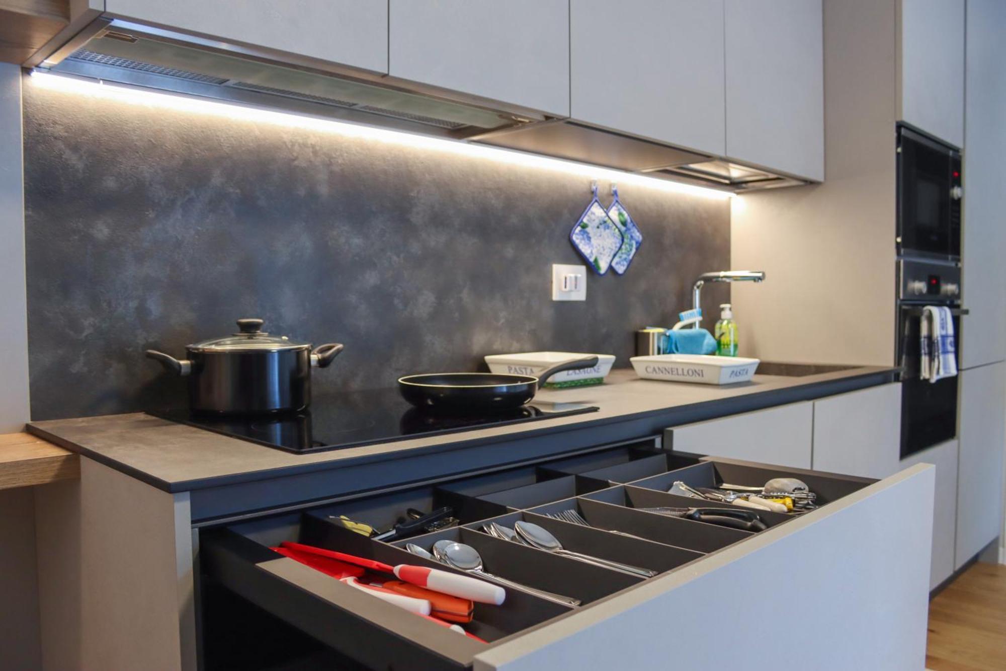 Appartamento Casa Ardo Wifi & Free Parking In Lecco Center Esterno foto