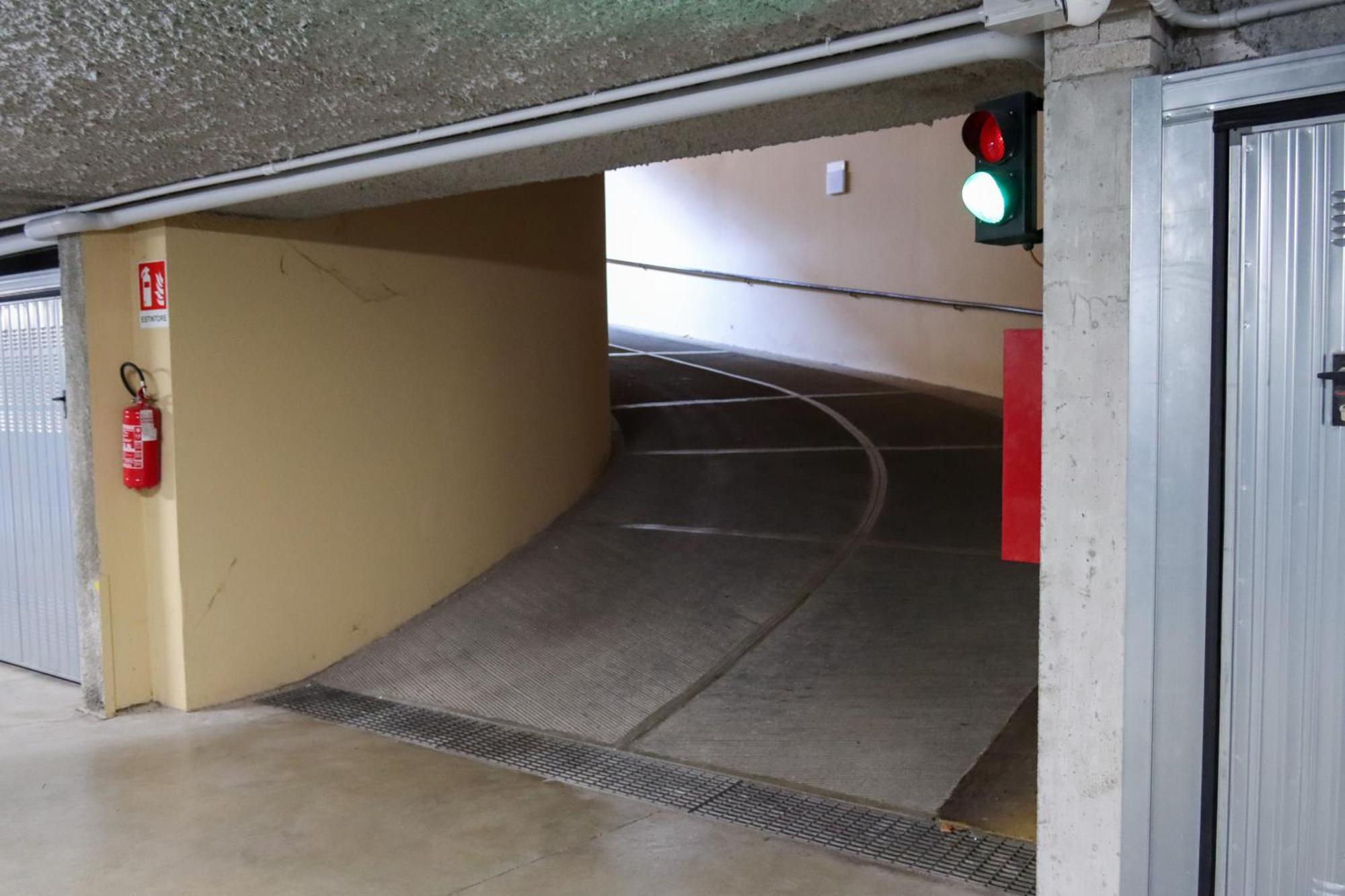 Appartamento Casa Ardo Wifi & Free Parking In Lecco Center Esterno foto